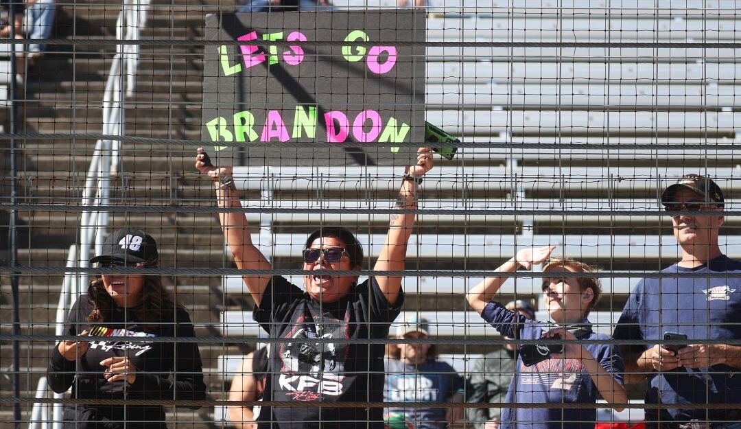 ¿Qué significa "Let's Go Brandon"? la frase con la que insultan al presidente Joe Biden