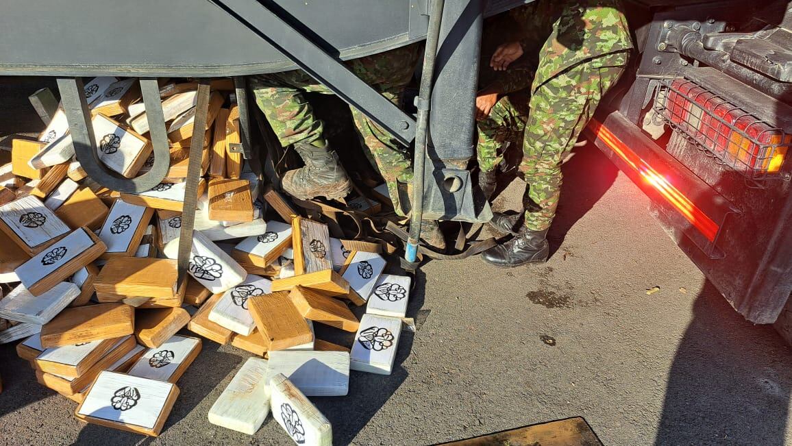 Ejército incauta más de una tonelada de cocaína en el Huila