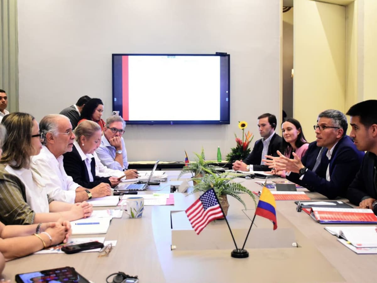 Gobernador Verano busca impulsar consulado de EE. UU. en Barranquilla durante visita de Marco Rubio