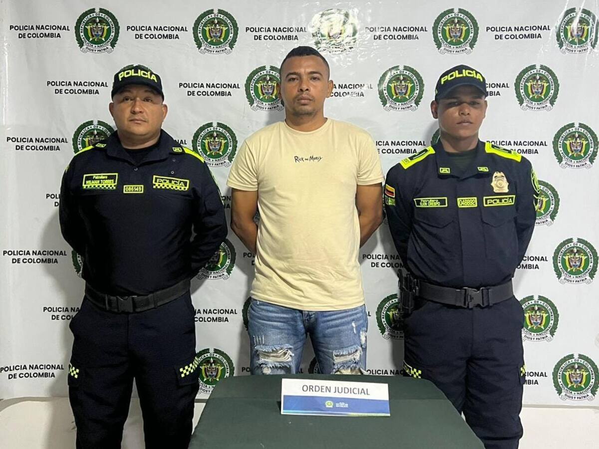 Juez envía a la cárcel a hombre que intentó quemar vivos a su expareja y a su hijo
