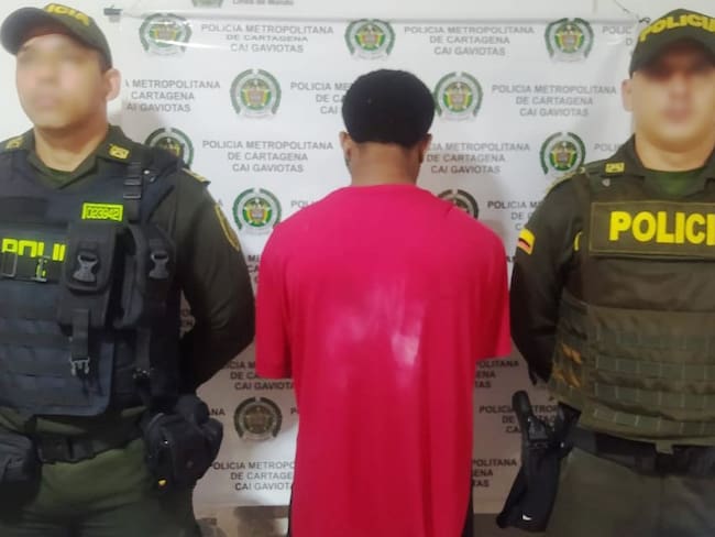 Caen tres presuntos delincuentes con armas de fuego ilegales en las calles de Cartagena