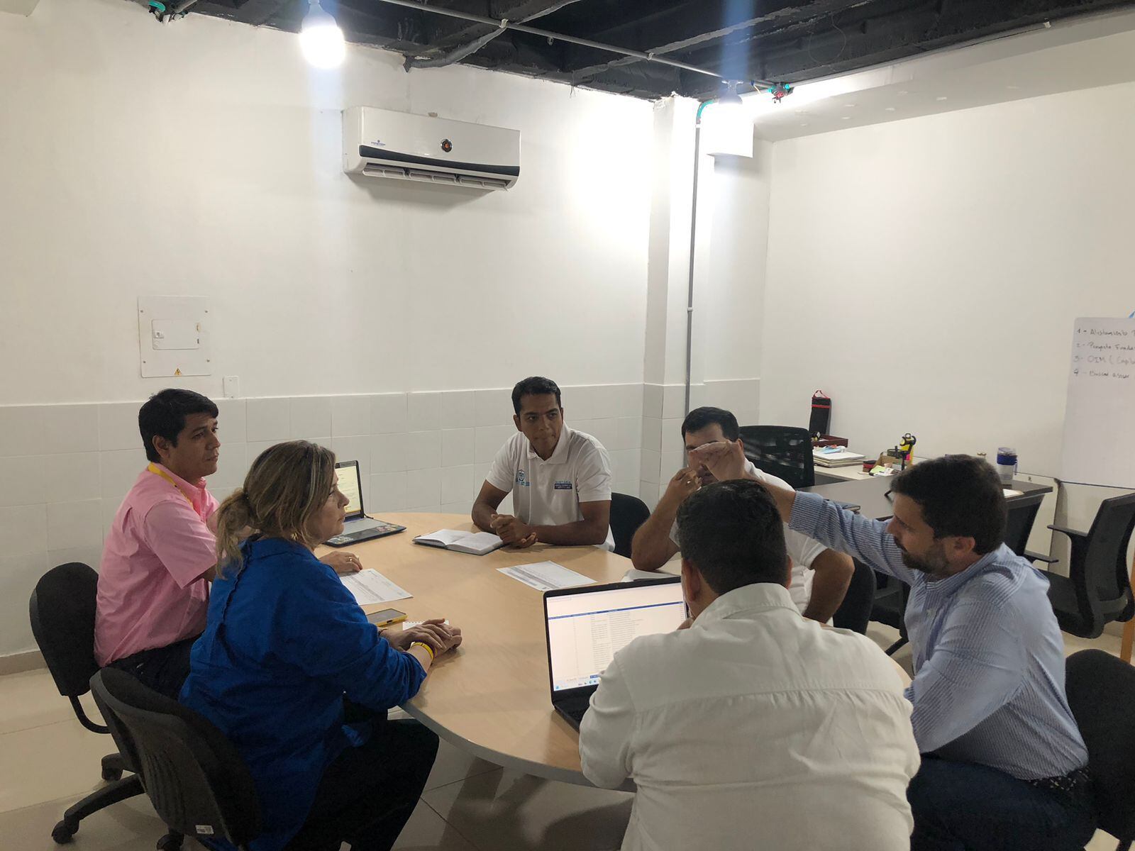 Reunión de directora Regional Magdalena del DPS, Liliana Escudero, con autoridades de Santa Marta