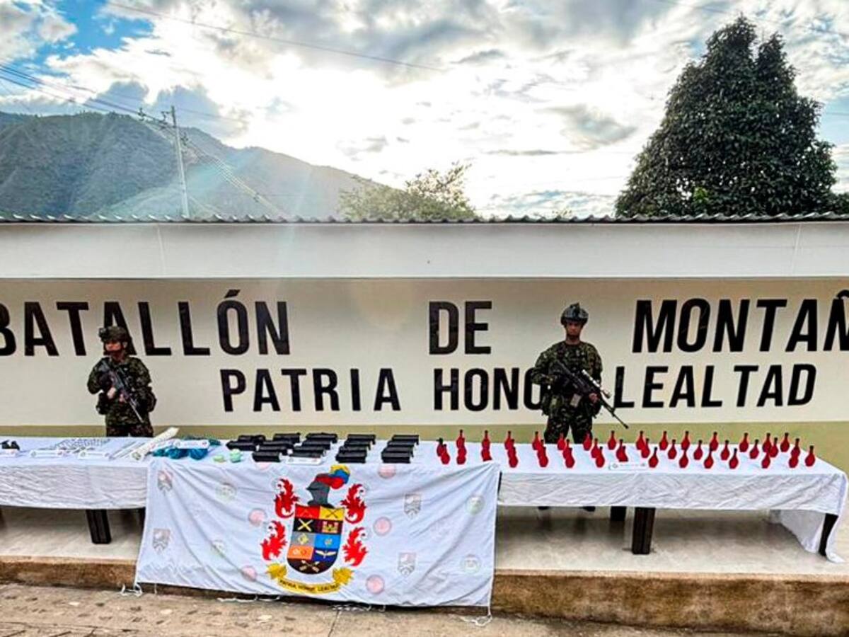Incautan explosivos y armamento ilegal en la vereda La Danta de Algeciras, Huila