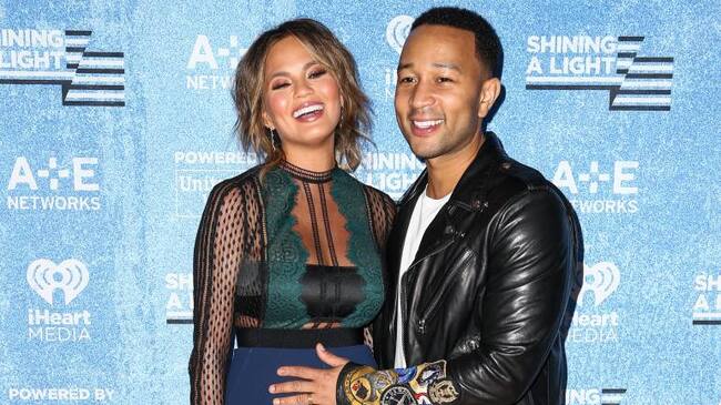 Chrissy Teigen y John Legend.
