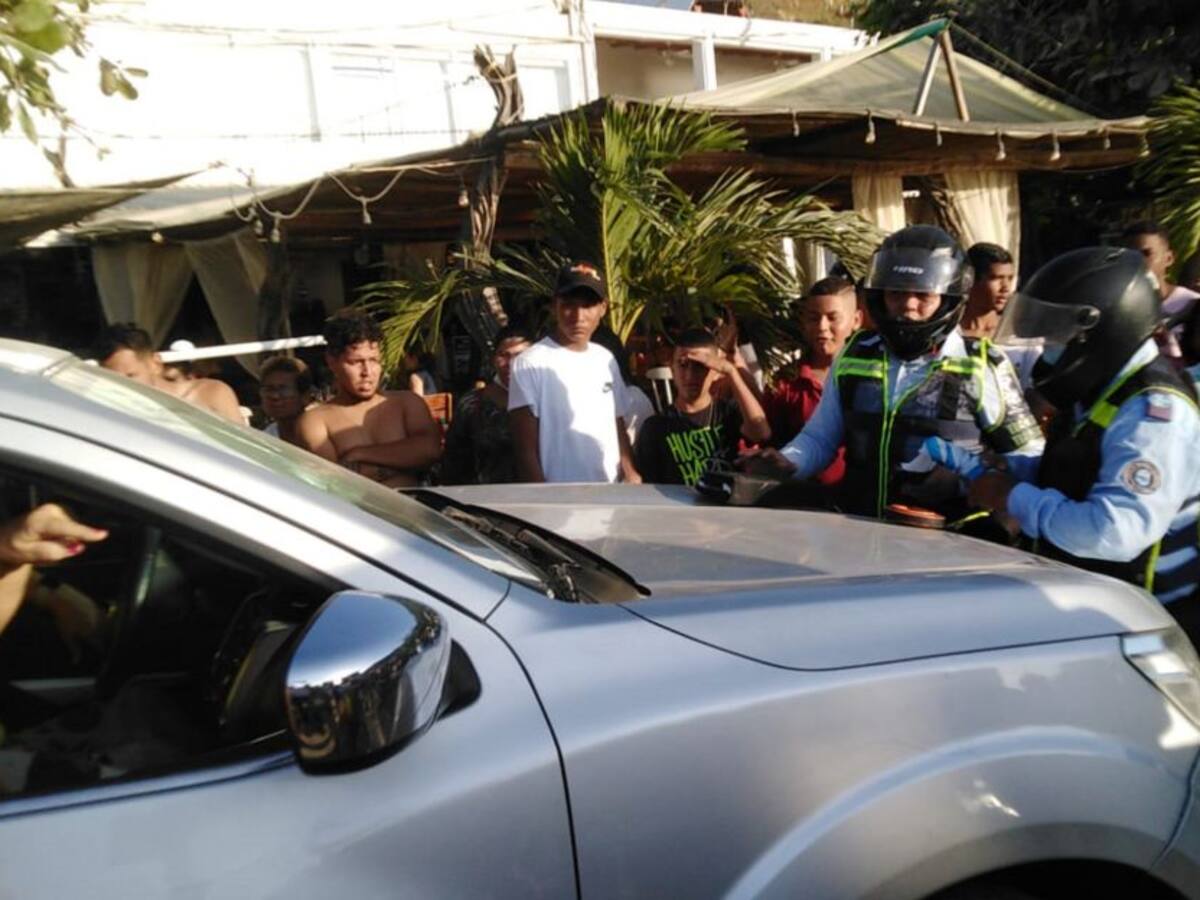 Sancionados conductor y mamá de Enrique Vives por accidente en Taganga