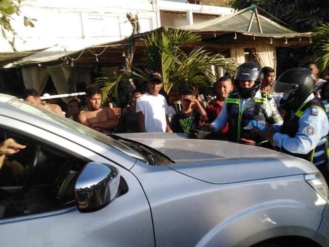 Sancionados conductor y mamá de Enrique Vives por accidente en Taganga