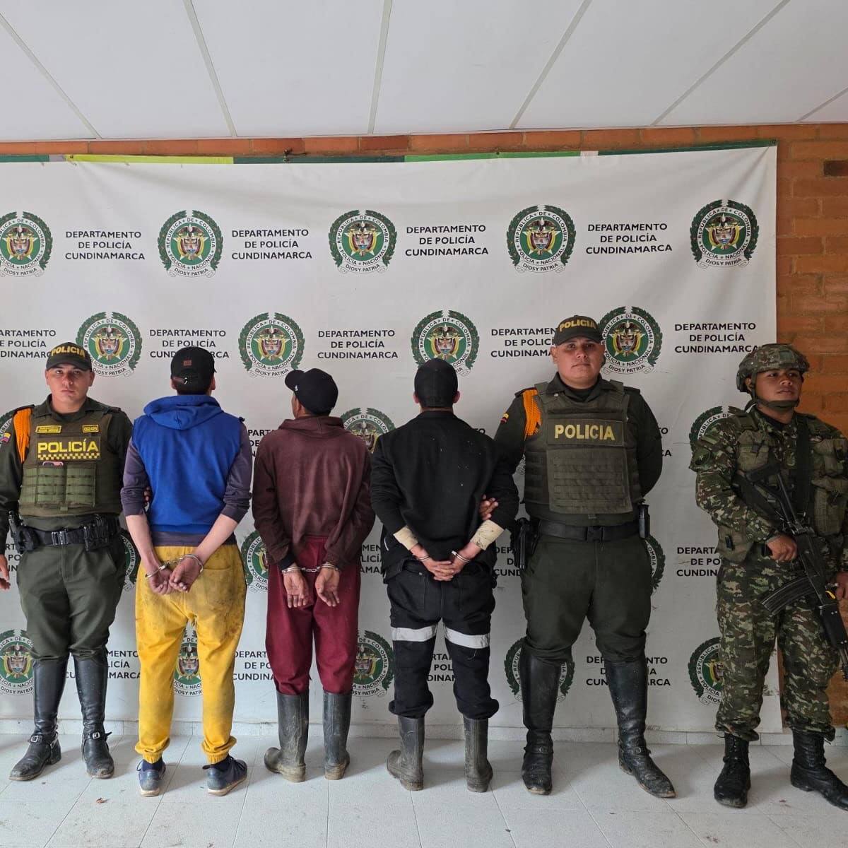 Ejército golpea economías ilícitas de la extracción ilegal de minerales en Cundinamarca