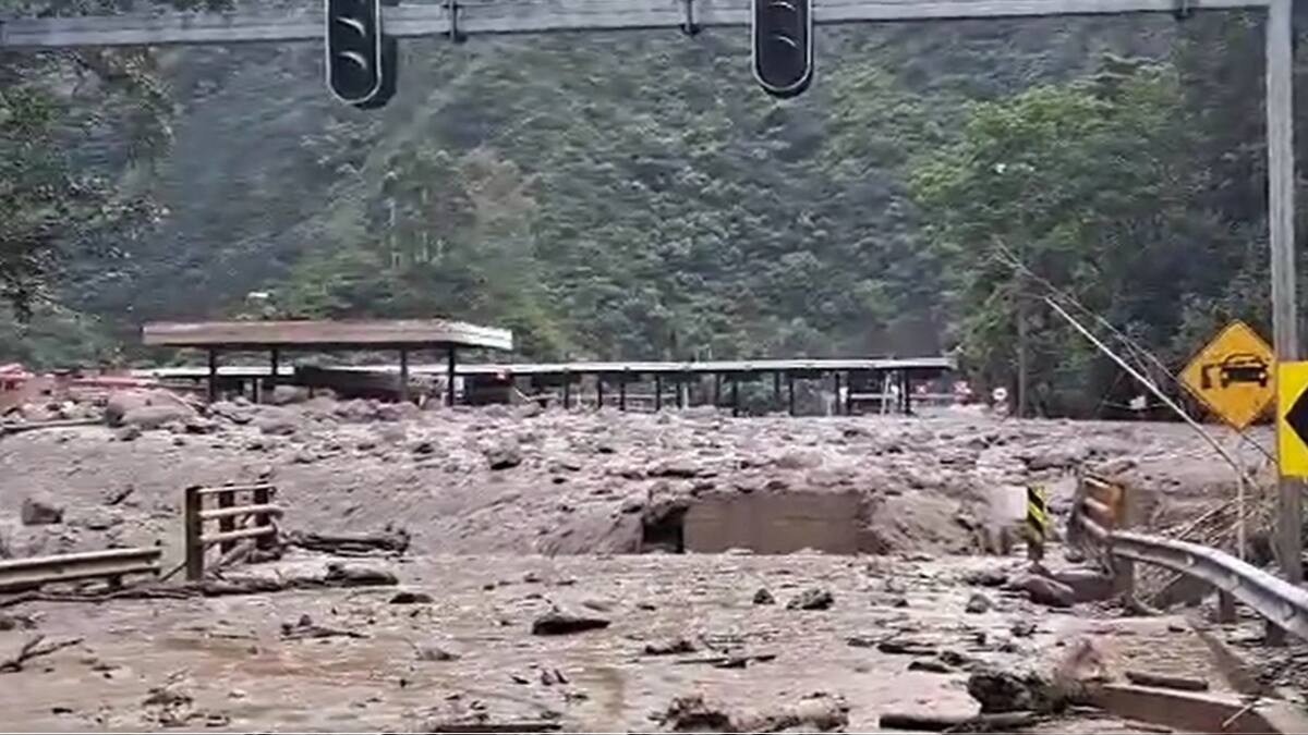 Tragedia en Quetame: Las impresionantes imágenes que dejó una avalancha en Cundinamarca