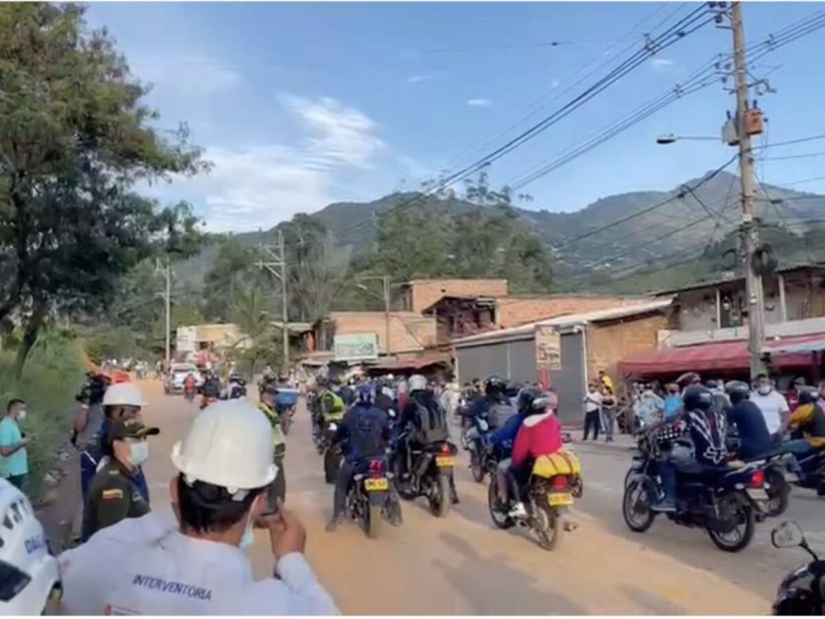 Habilitan paso provisional en la vía Medellín- Costa Atlántica