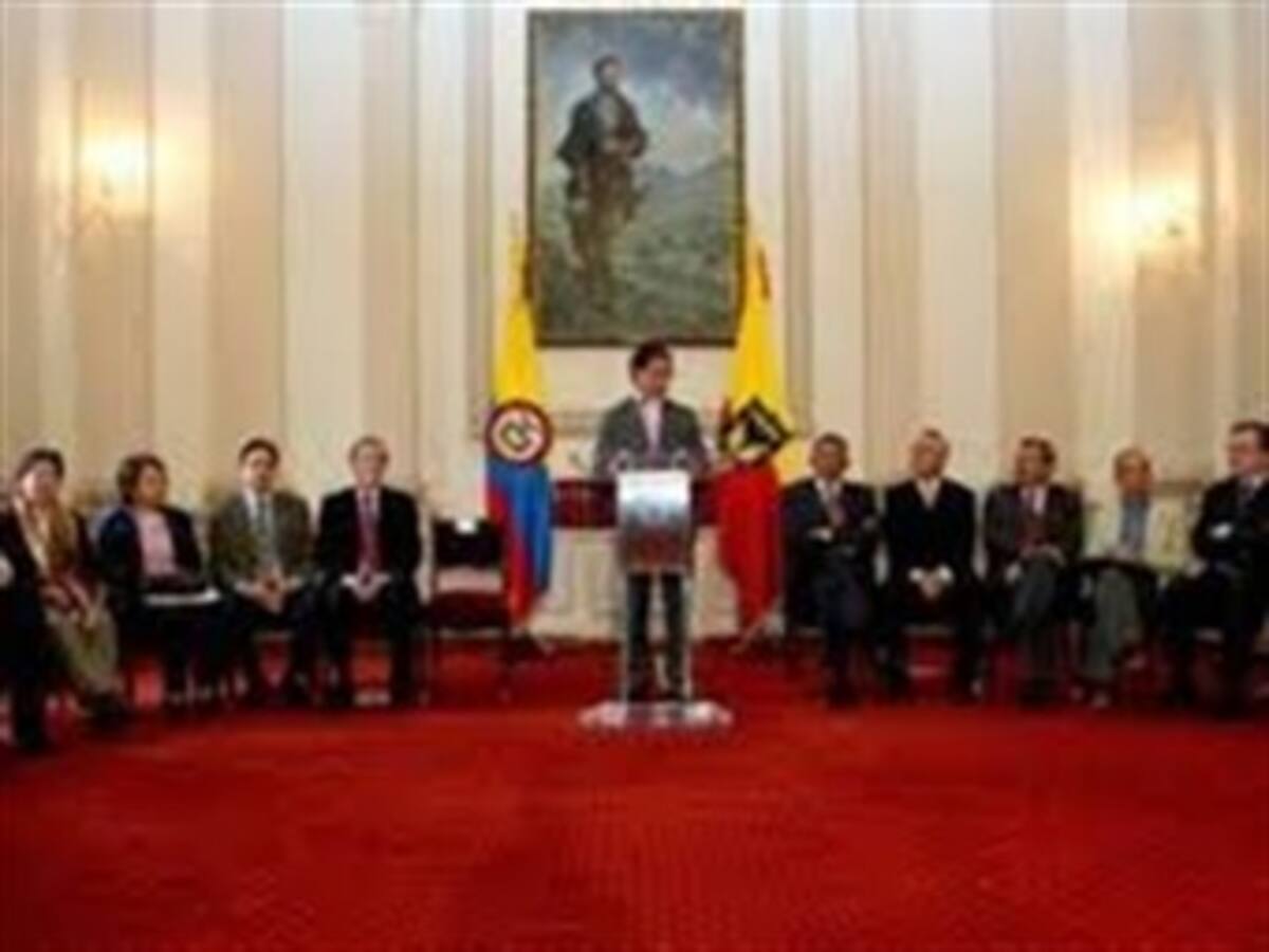 En 11 días renuncia todo el gabinete del exalcalde Petro
