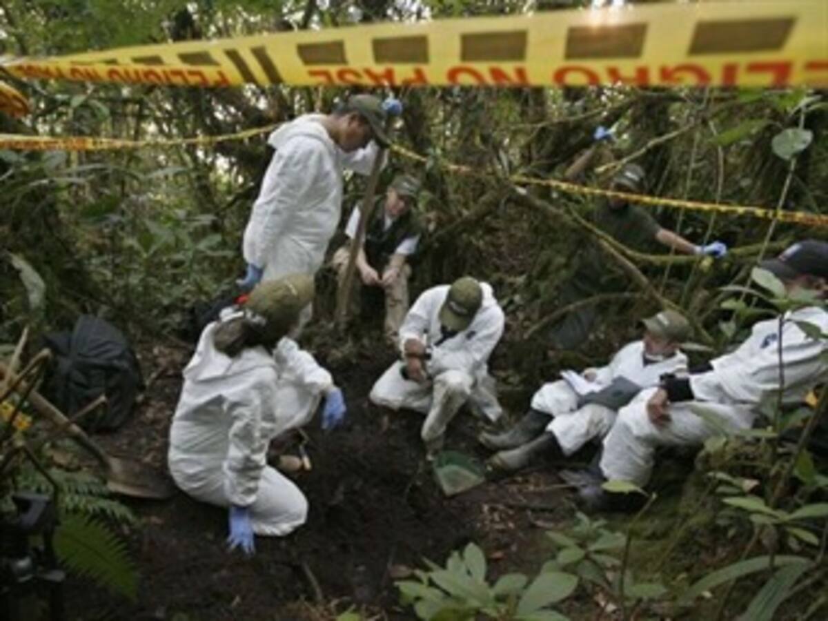 Cadáveres encontrados por unidad de exhumaciones de Justicia y Paz son del ELN