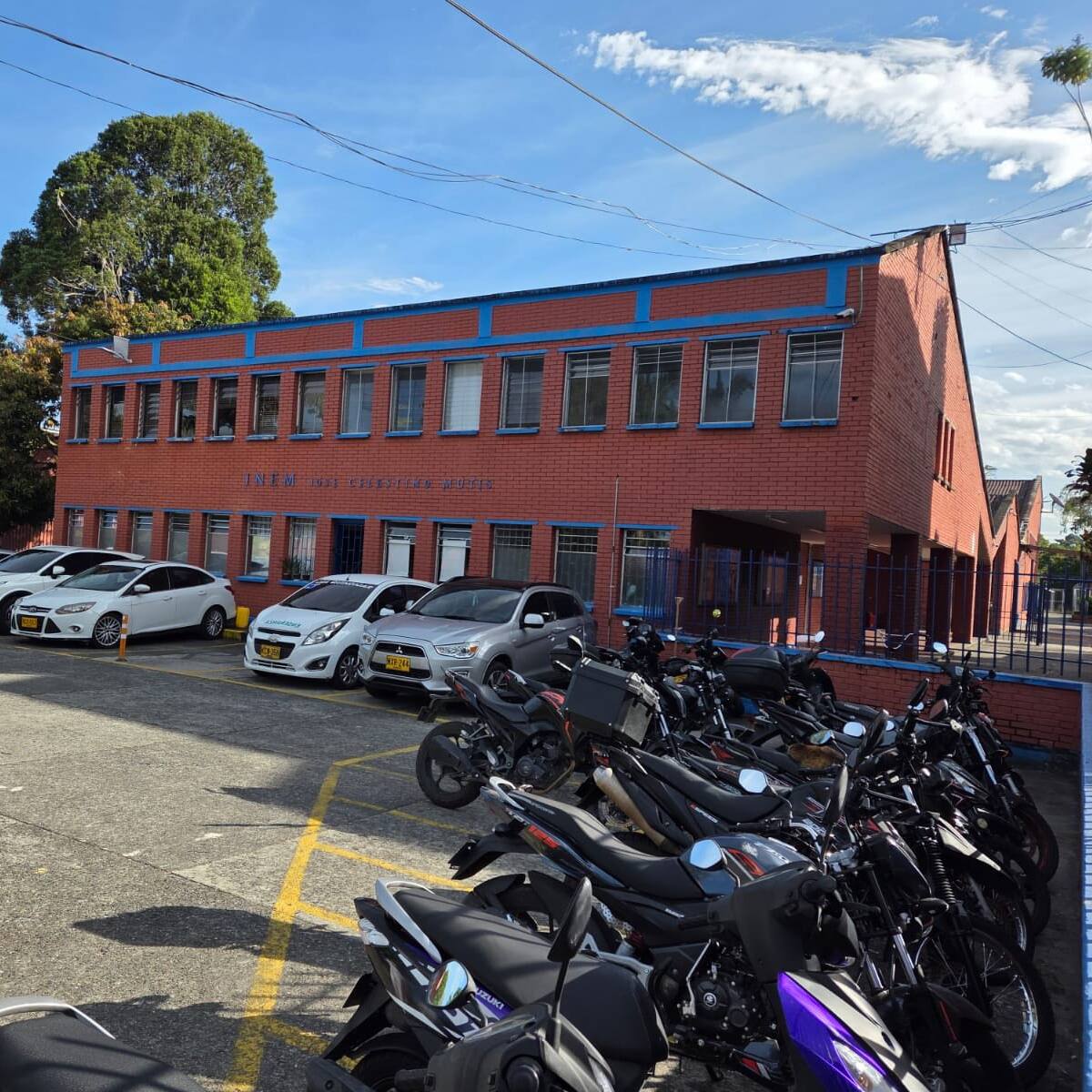 Colegio INEM de Armenia no se acaba se transforma, secretario de educación anuncio mesas de trabajo