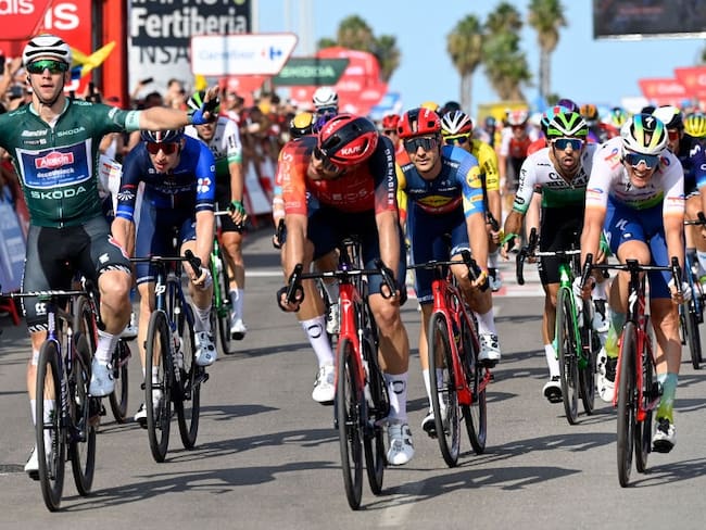 Kaden Groves se impone en la etapa 5 de la Vuelta España (Photo by JOSE JORDAN/AFP via Getty Images)