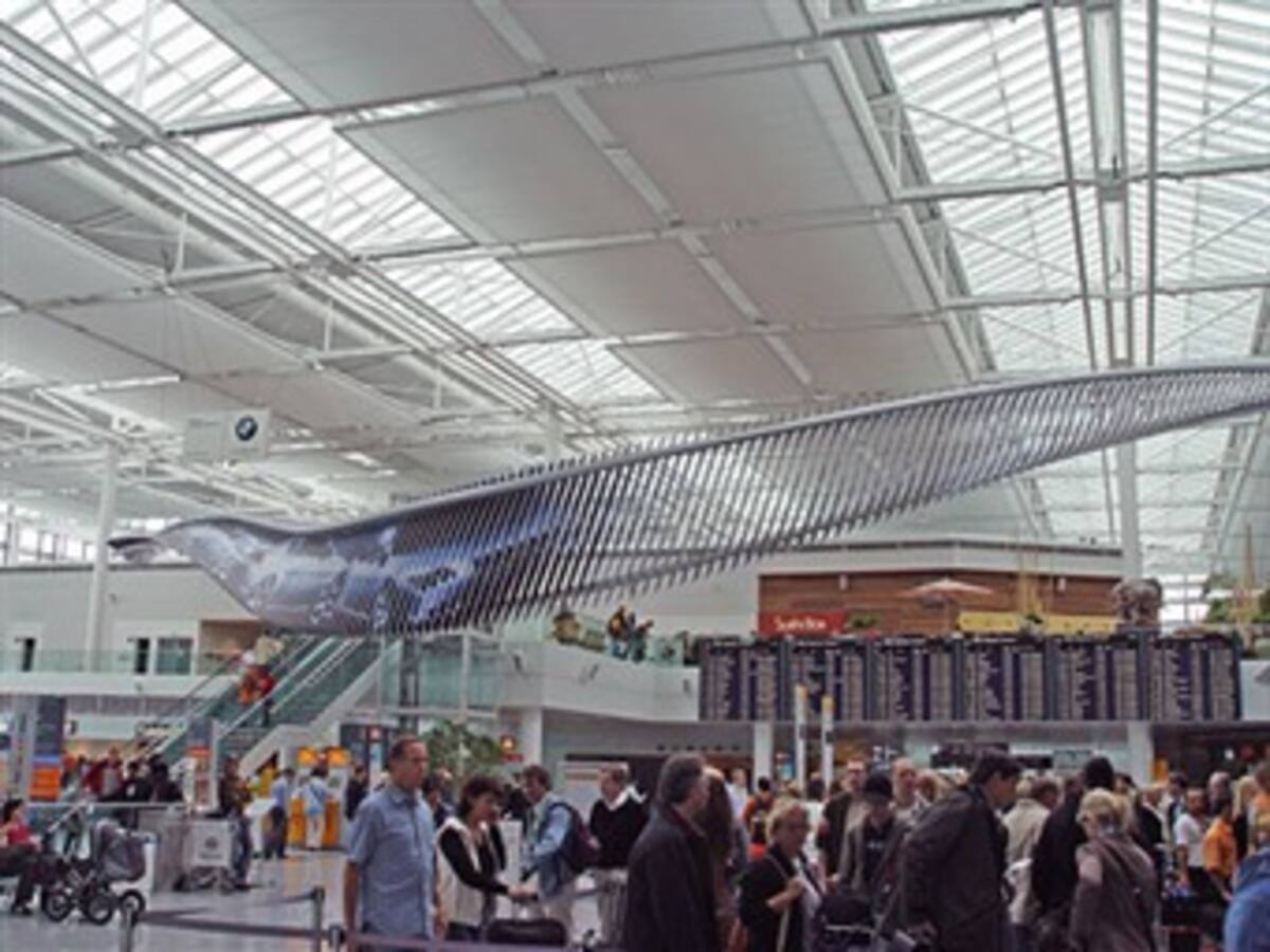 El aeropuerto de Múnich recupera la normalidad tras alarma por explosivo