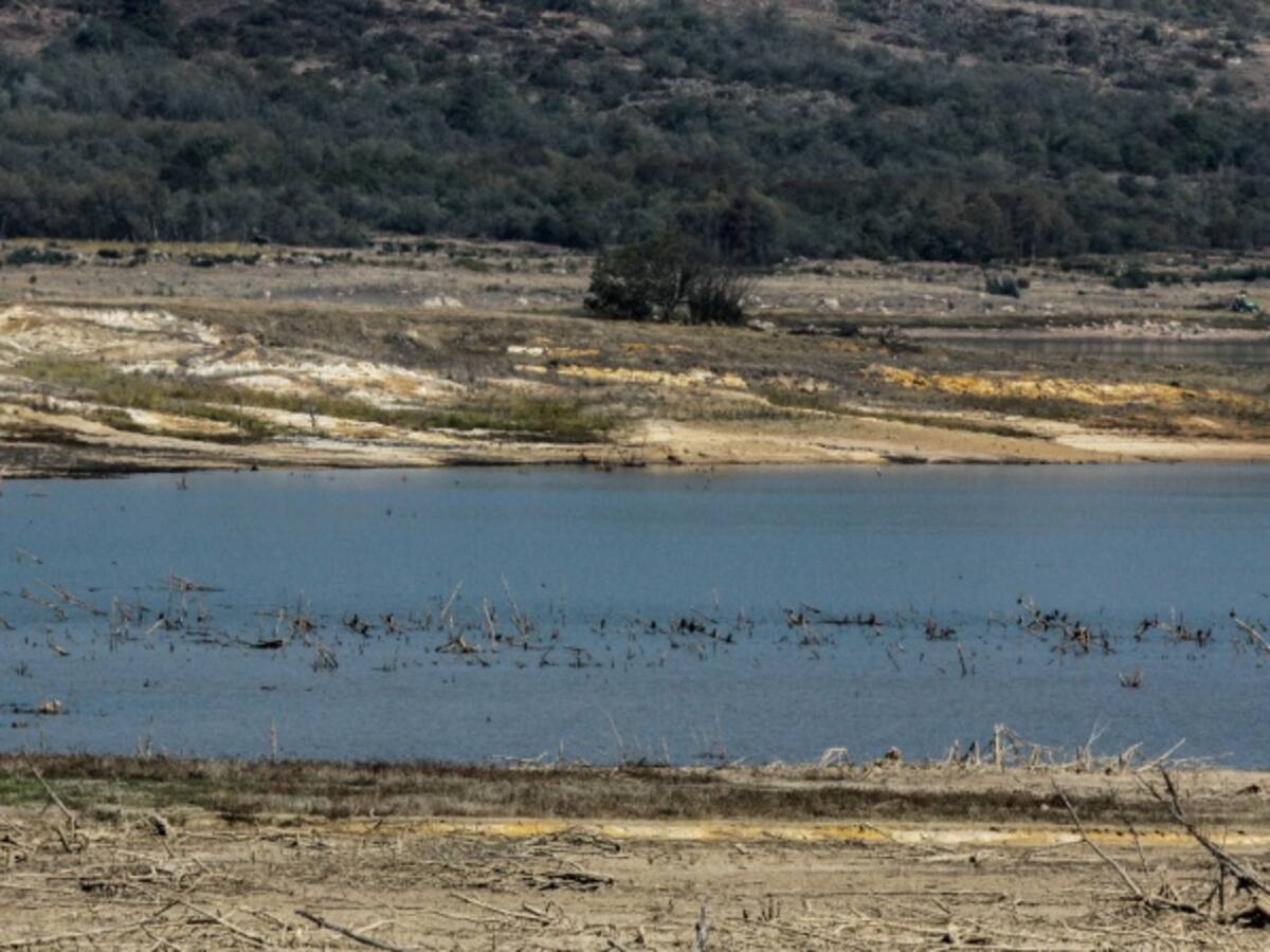 Embalses en Colombia cayeron al 30% por efectos de El Niño