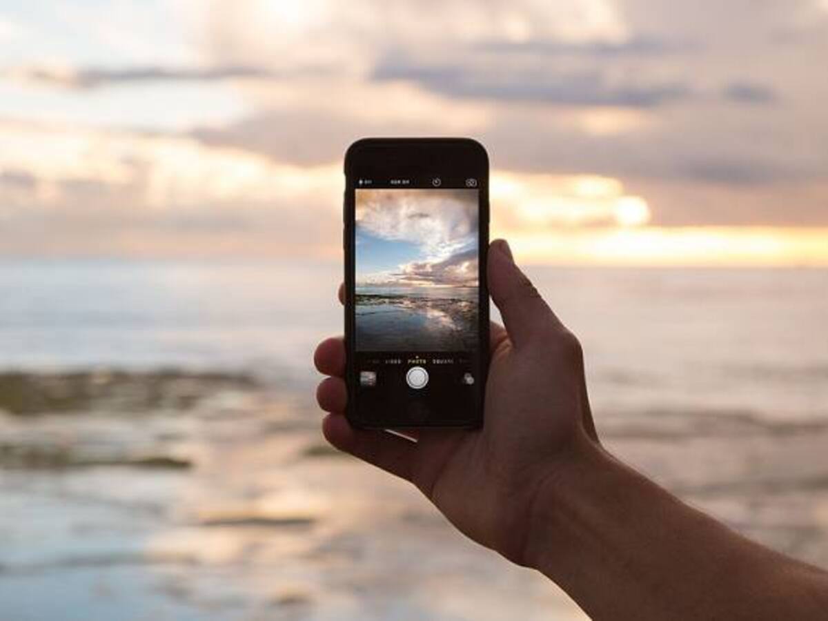 Facebook sugiere instalar aplicación para no desaparecer las fotos