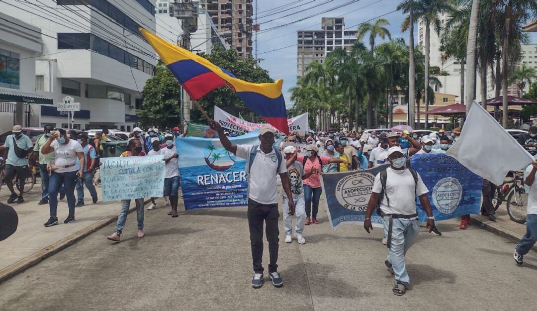 Trabajadores de las playas aseguran que no ha existido socialización, y temen perjuicios económicos por el proyecto