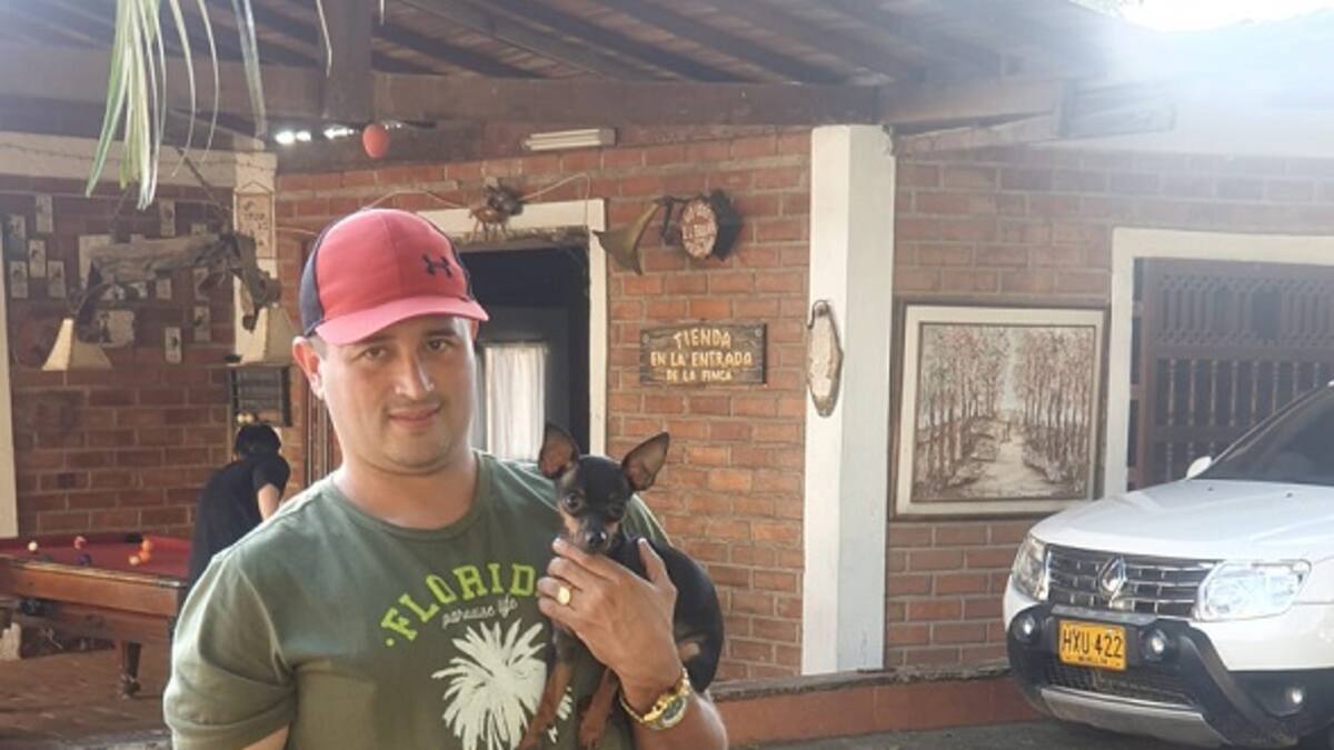 Un desplazado de Valdivia se fue para EEUU a pedir asilo y ahora está en una cárcel