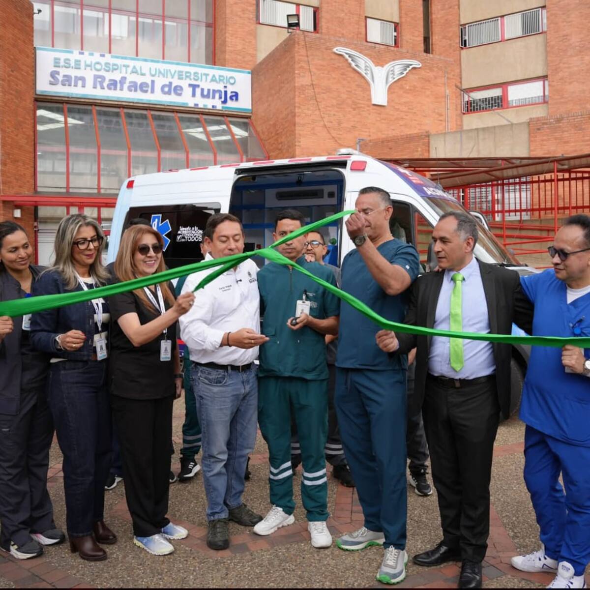 Hospital San Rafael de Tunja entrega nueva ambulancia y avanza en modernización de servicios médicos