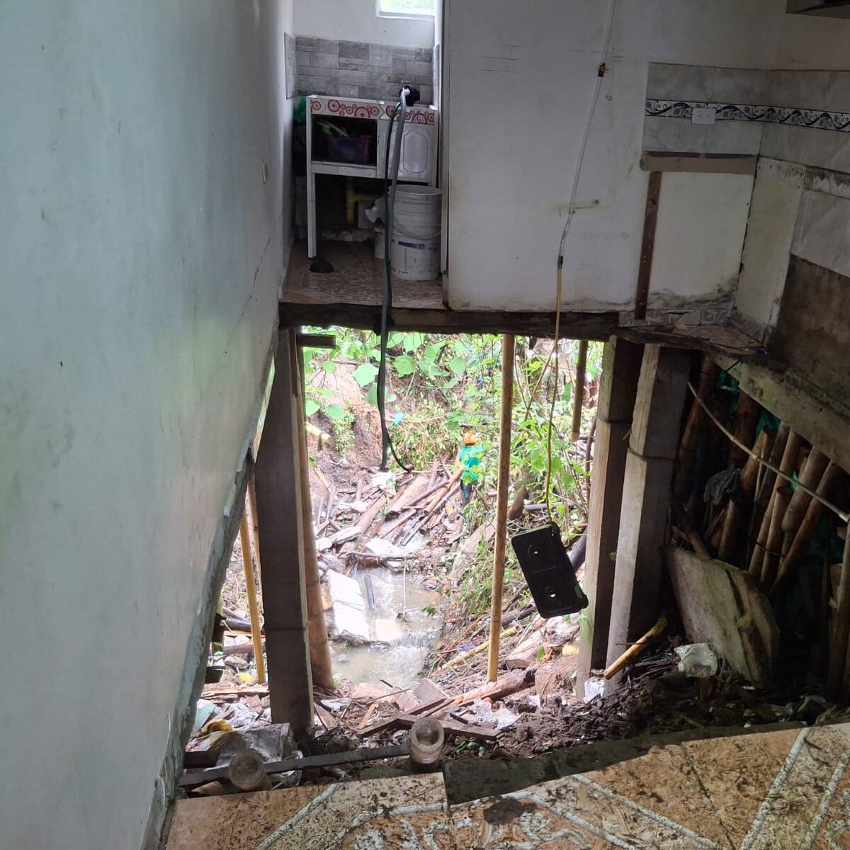 25 Viviendas en barrio Las Veraneras en Armenia están en riesgo, recomendamos evacuar: alcaldía