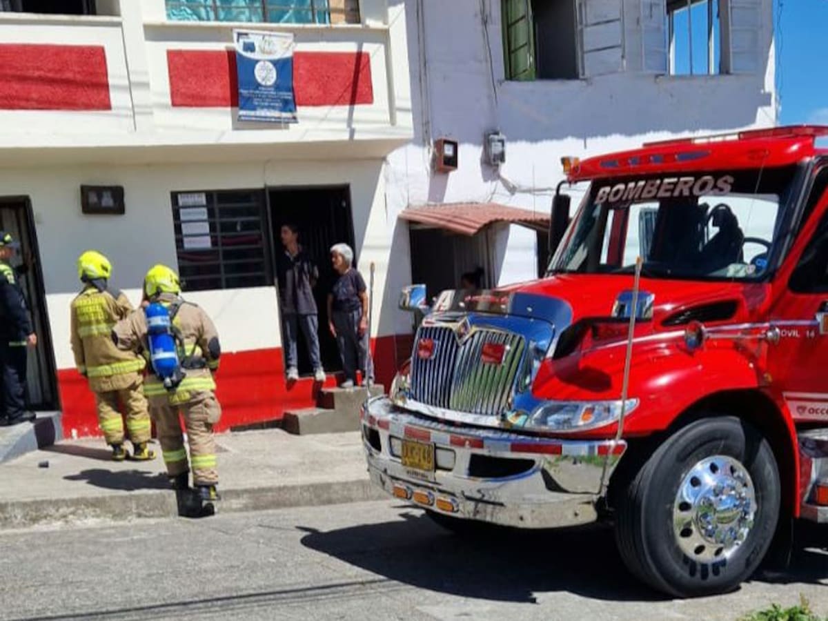Sobrecarga eléctrica generó incendio en el barrio San Ignacio de Manizales