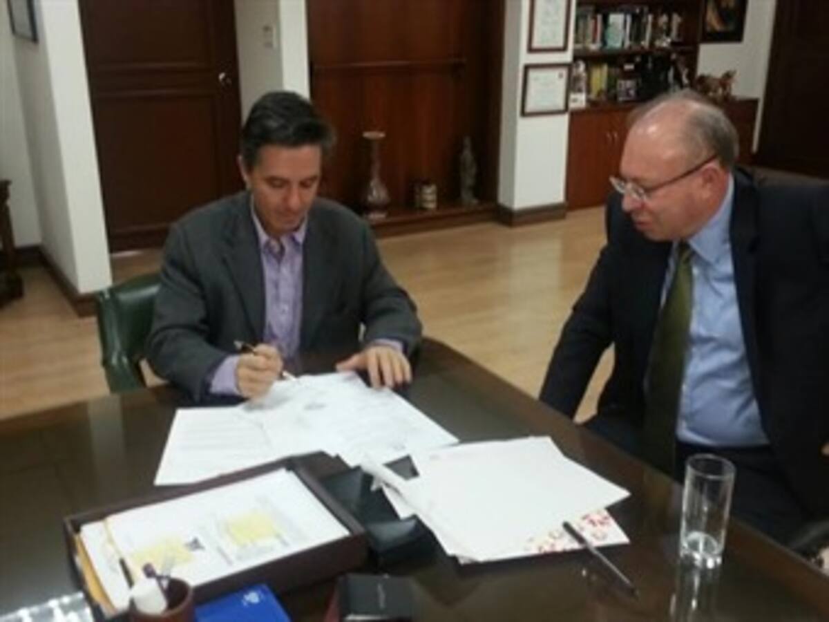Santos radicó en Registraduría carta que oficializa intención de reelección