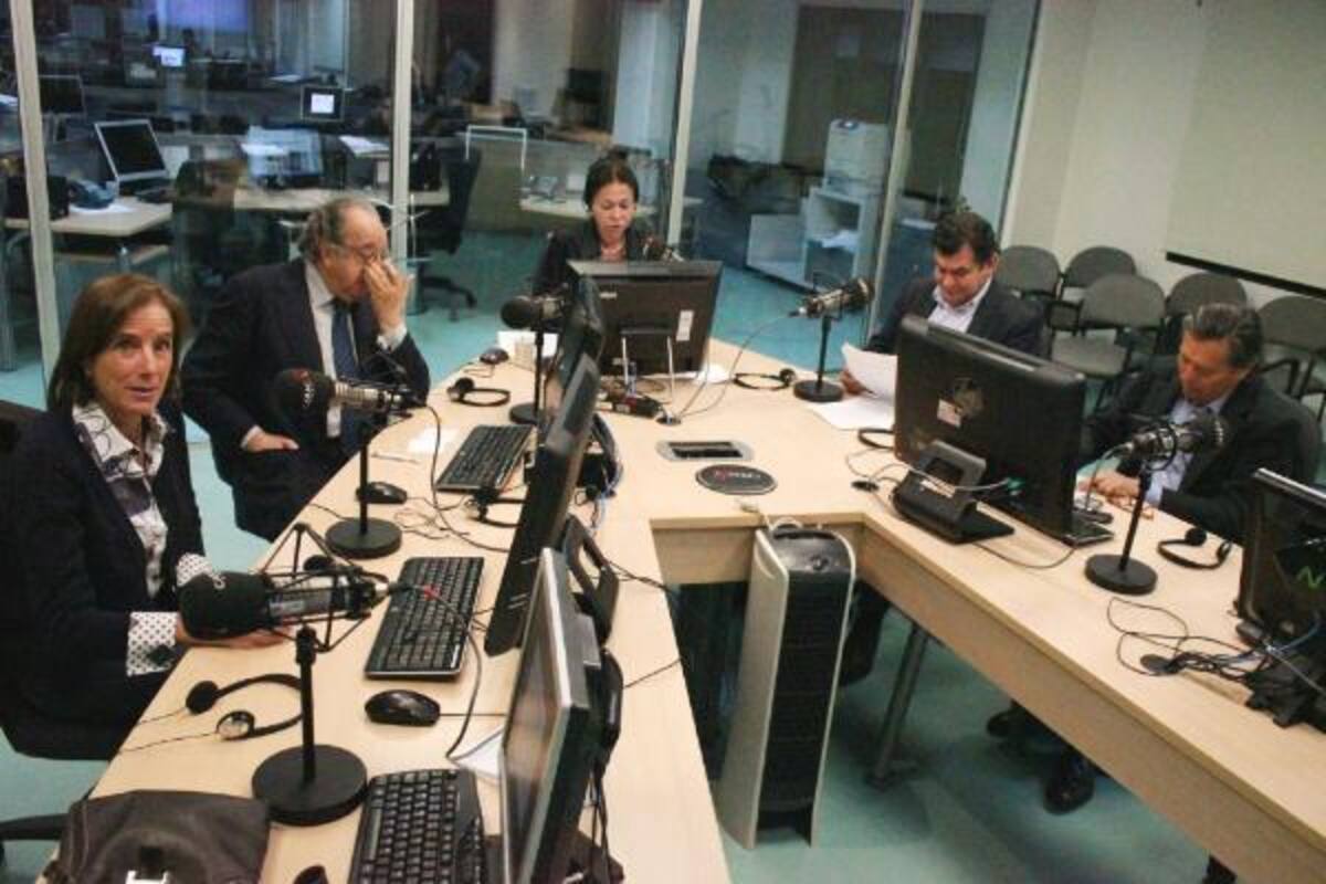 Salud Hernández-Mora, Fernando Cepeda, León Valencia y Armando Novoa