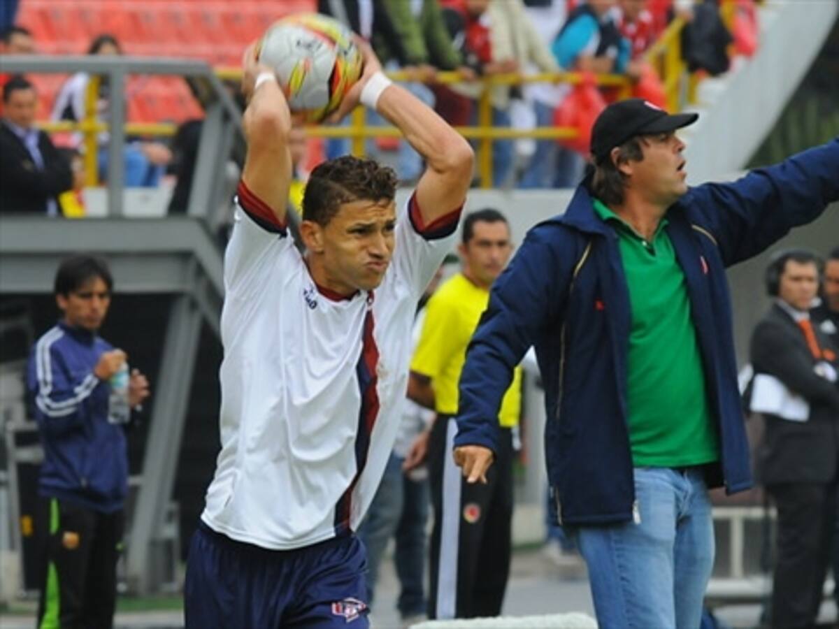 Fuimos un equipo con jerarquía y nunca arriesgamos el partido: DT Velasco