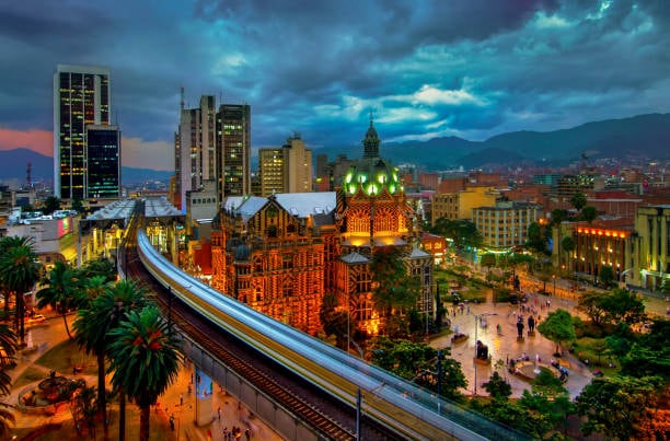 La ciudad de Medellín se presenta en esta cumbre como referente de desarrollo territorial en turismo para impulsar a Barranquilla. | Foto: Getty Images