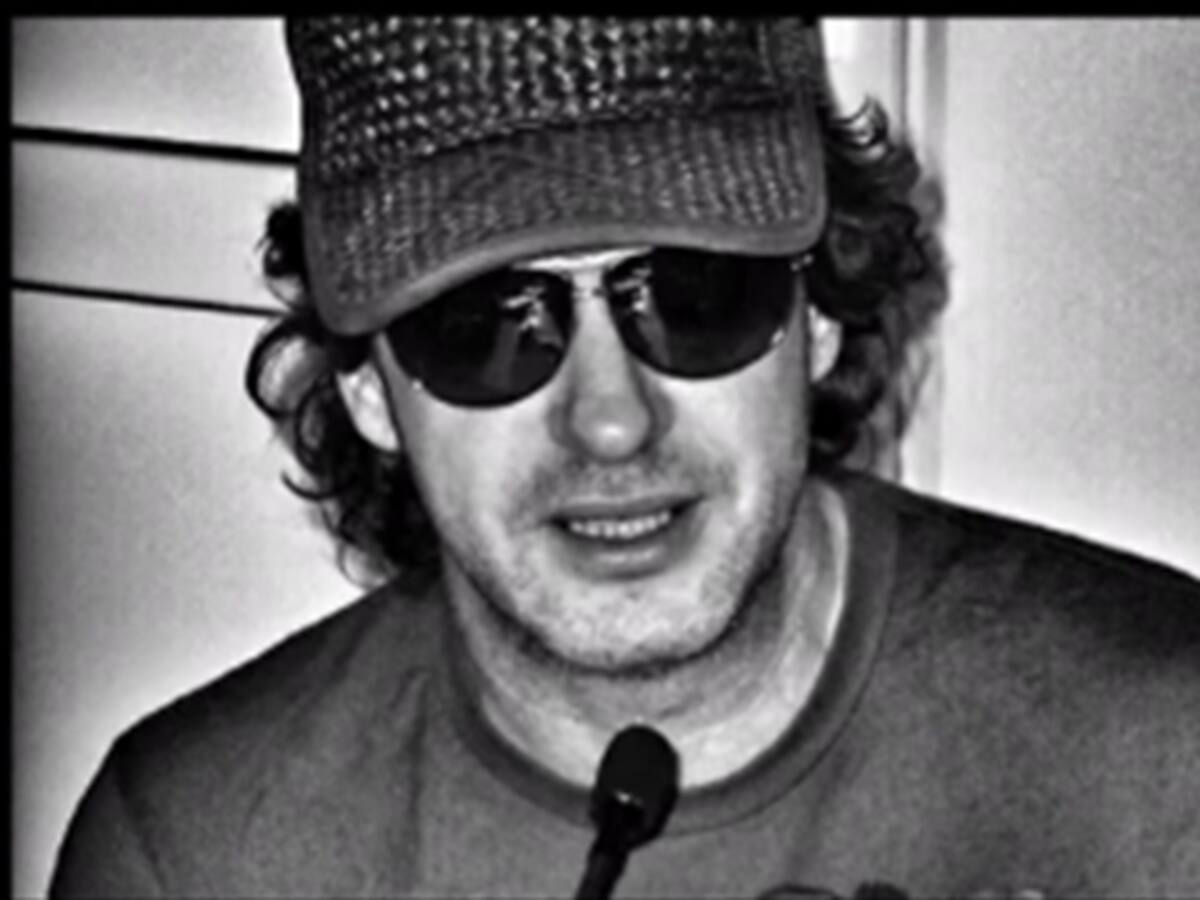 En video: Gustavo Cerati interpreta cuando pase el temblor en Bogotá