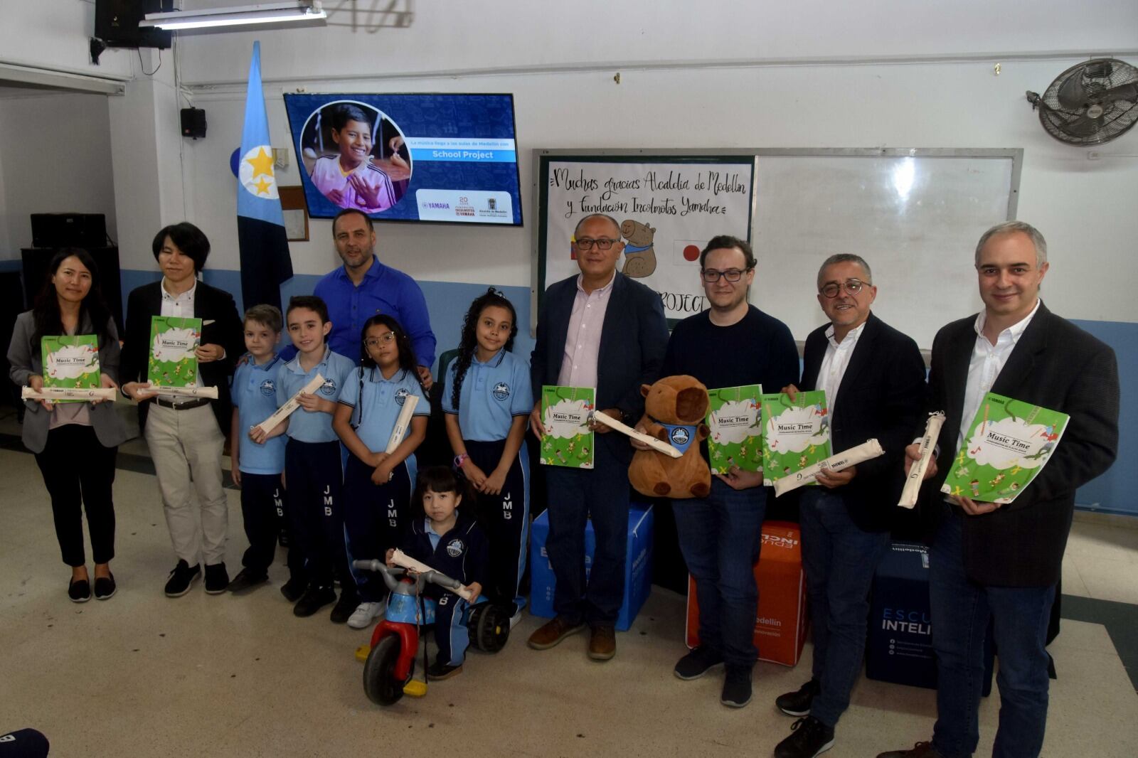 400 niños de Medellín recibirán clases de música en su jornada escolar. Foto: Alcaldía de Medellín.