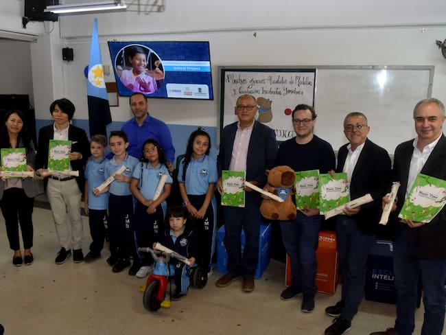 400 niños de Medellín recibirán clases de música en su jornada escolar. Foto: Alcaldía de Medellín.