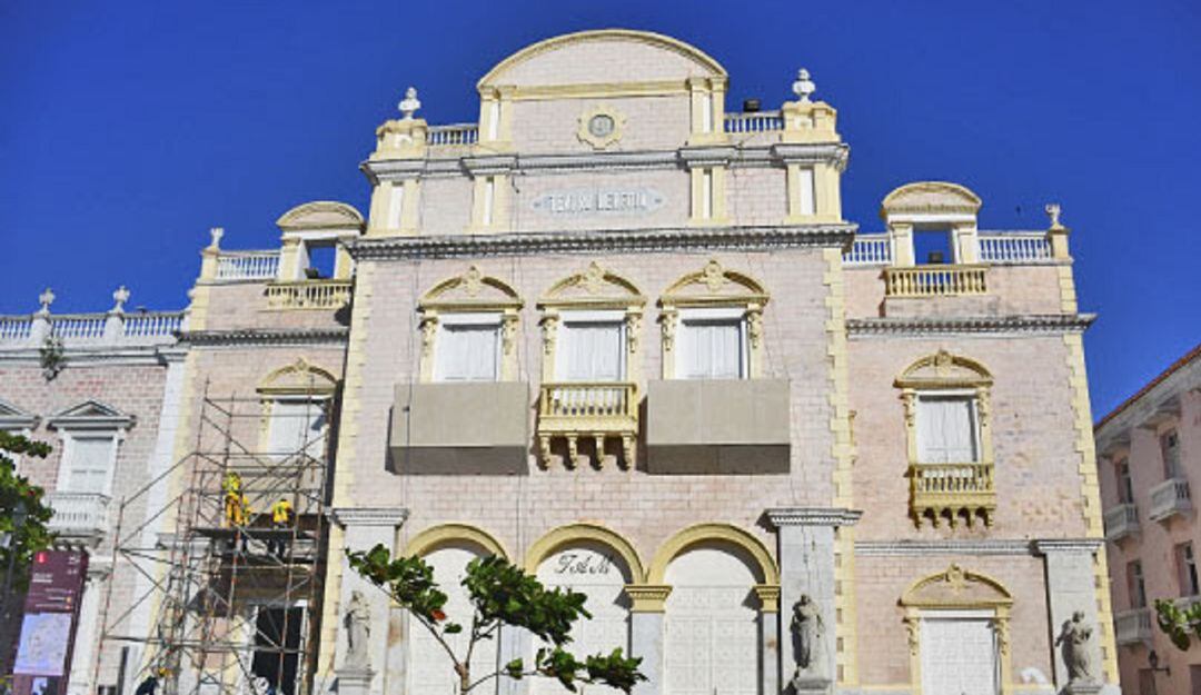 Teatro Adolfo Mejía