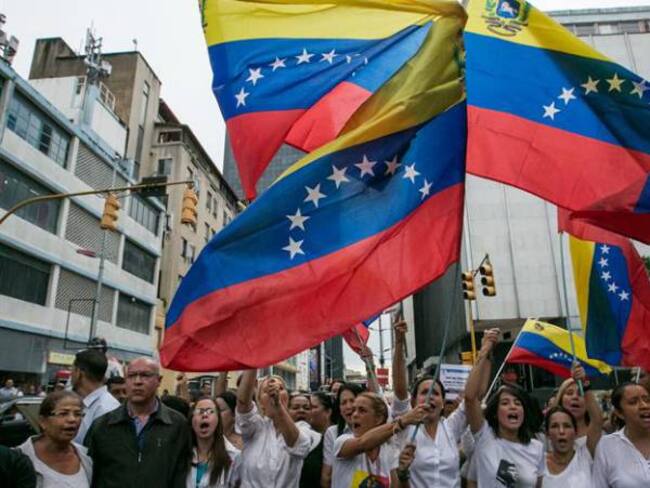 Impedir el referéndum a Maduro se aleja de lo plasmado en la Constitución Venezolana: Luis Emilio Rondón