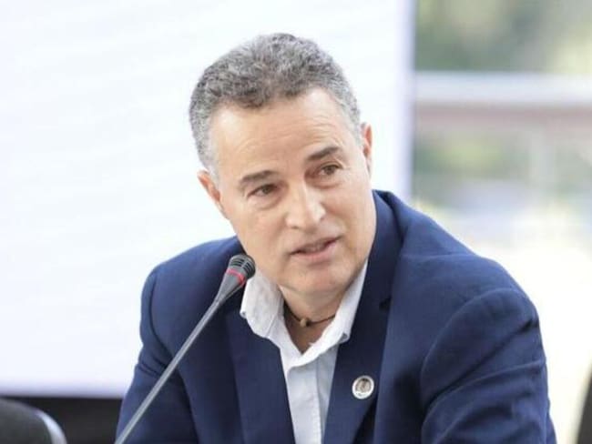 Gobernador Antioquia: “Colombia debe avanzar en autonomía y buscar ser un Estado federal”