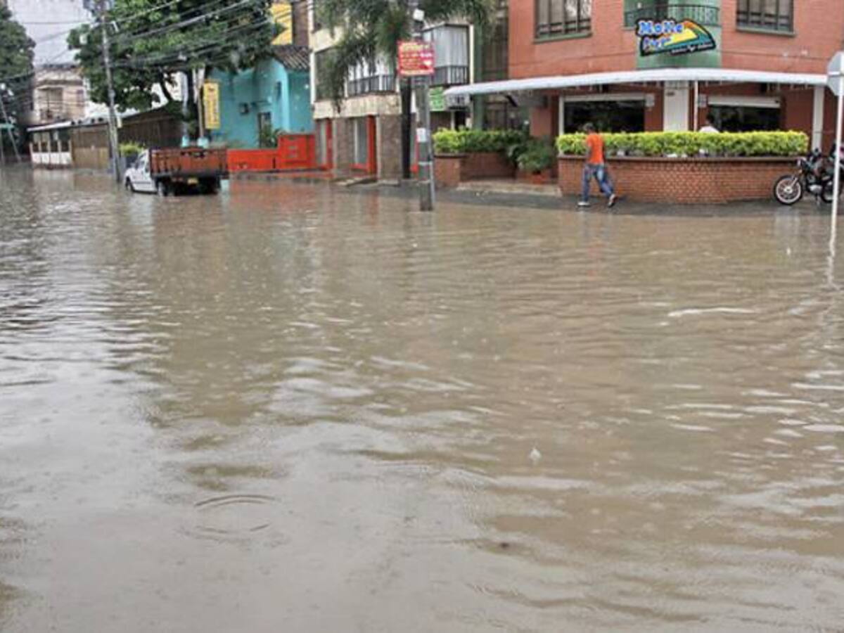 Alerta roja en ocho departamentos por inundaciones y deslizamientos
