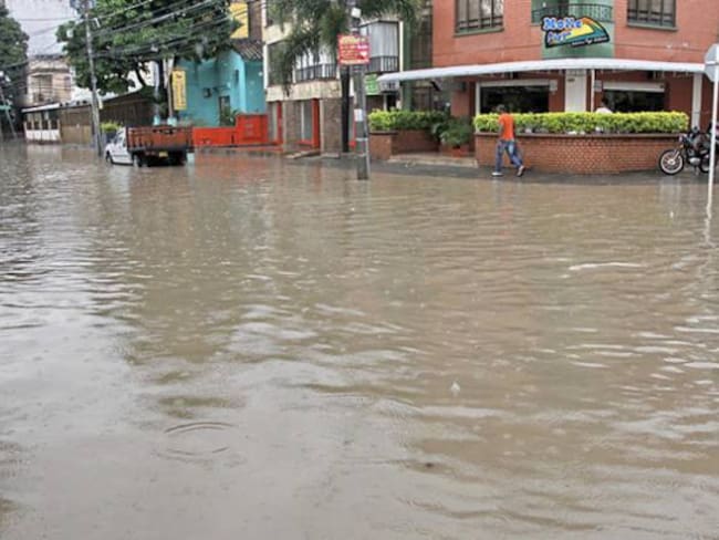 Alerta roja en ocho departamentos por inundaciones y deslizamientos