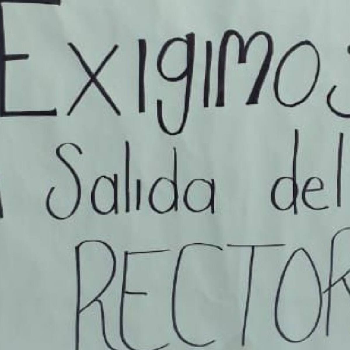 Estudiantes piden salida de rector en Rionegro y San Andrés