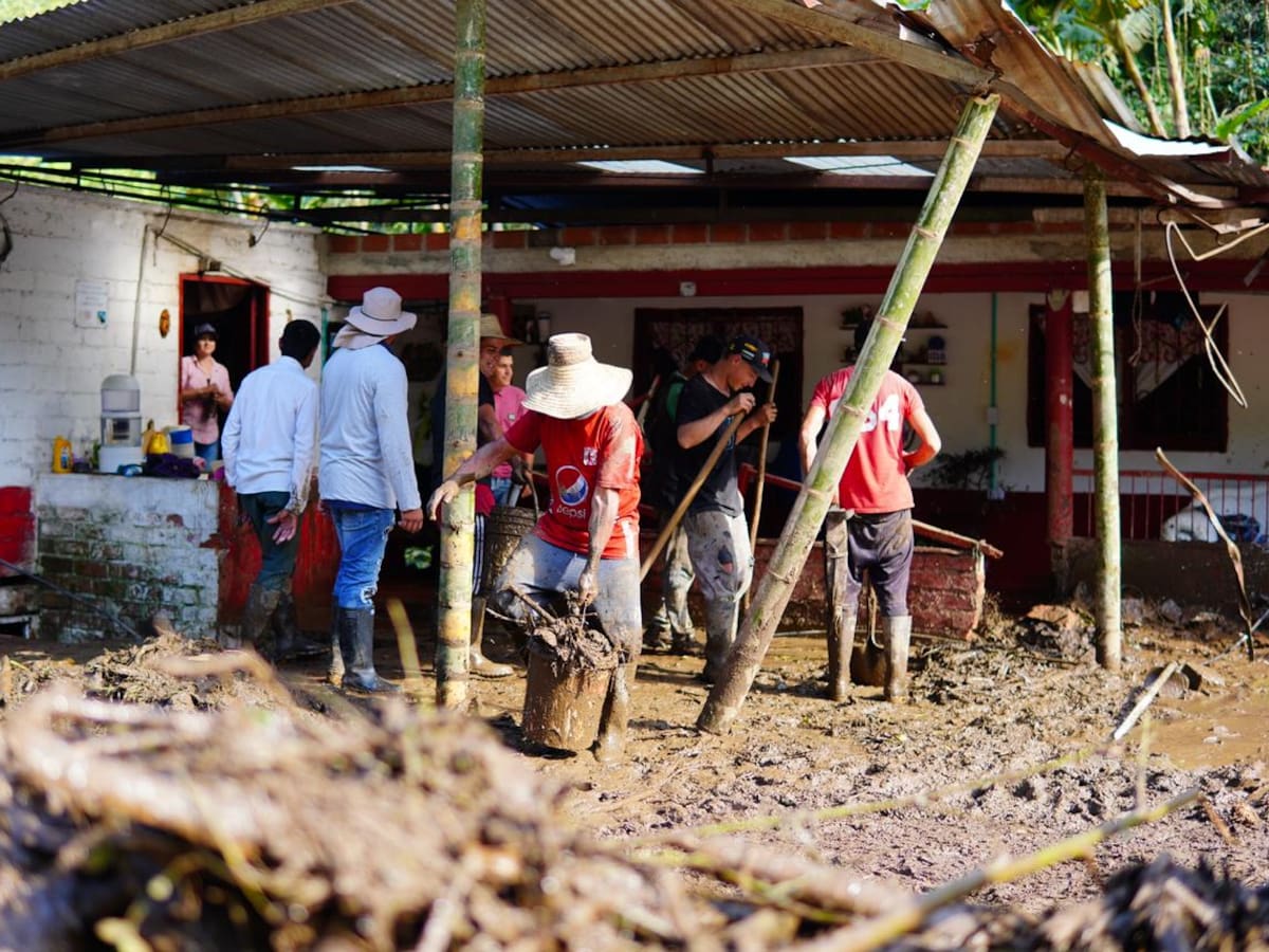 Las intensas lluvias han dejado más de dos mil personas damnificadas en Risaralda