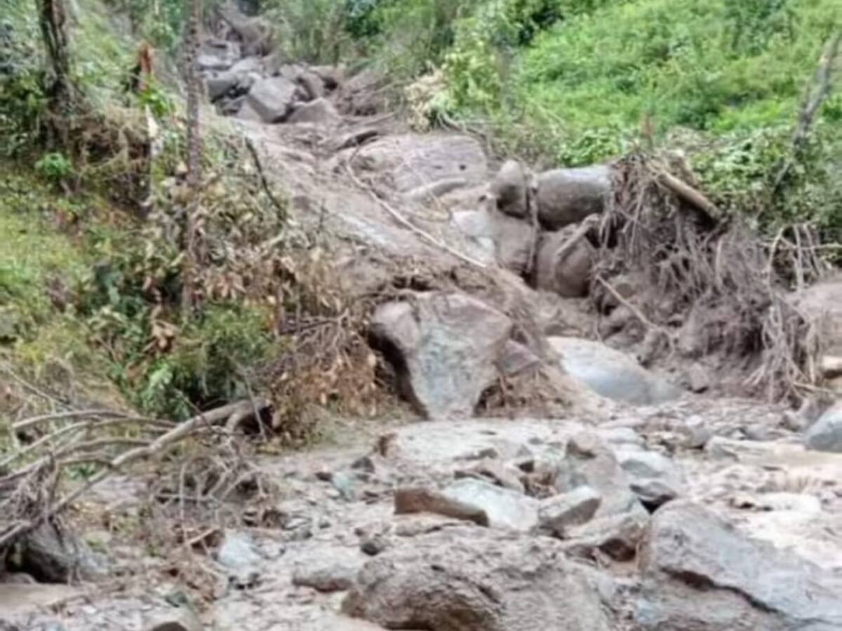 En alerta roja más de siete municipios del Huila por deslizamientos de tierra