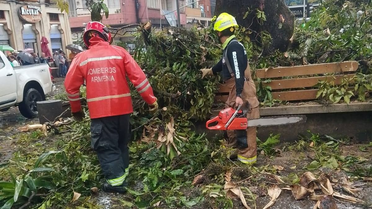 Julián Velásquez, comerciante afectado por vendaval en Calarcá