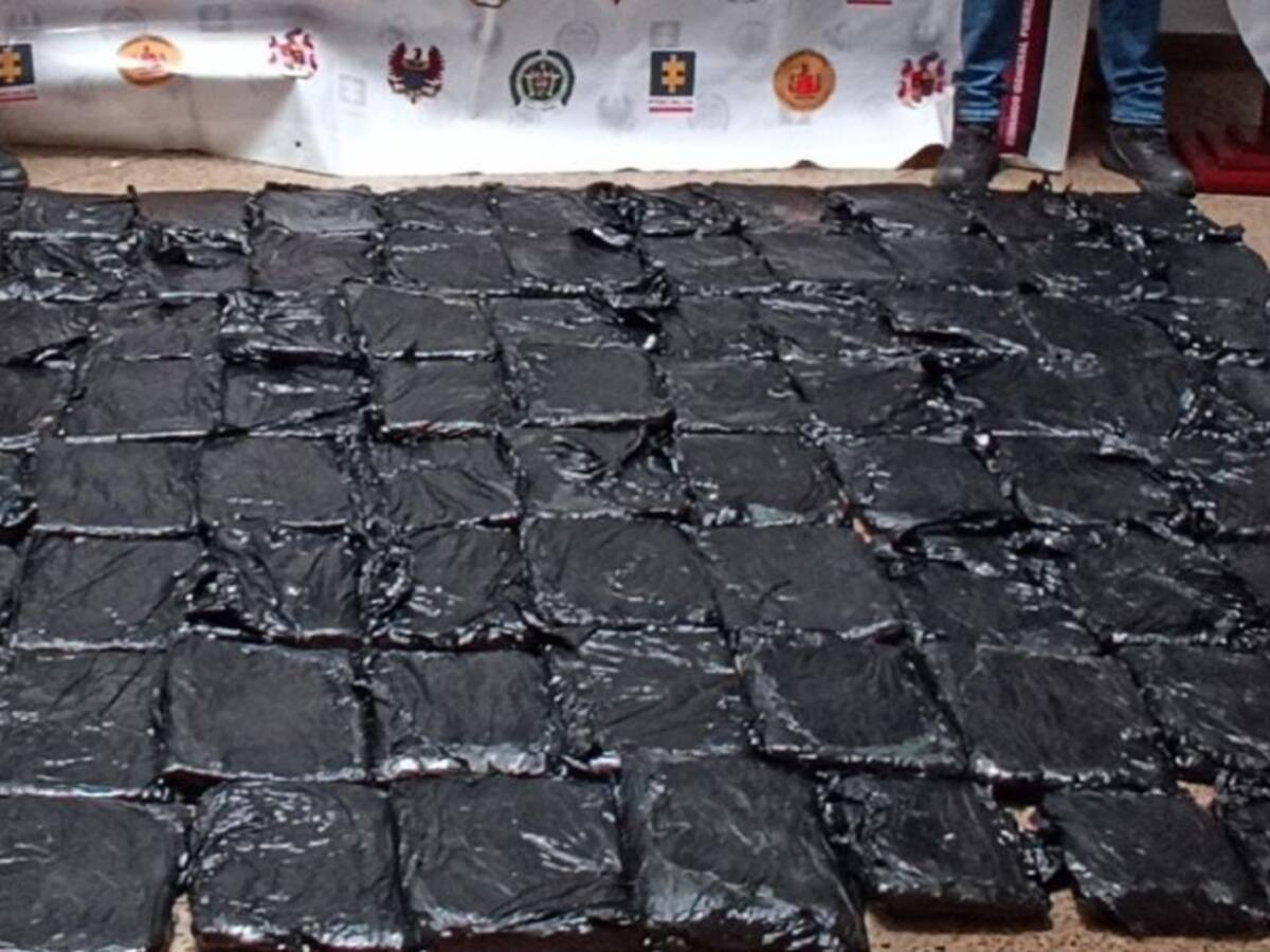 Batallón Ayacucho y Fiscalía incautan marihuana que iba para el exterior