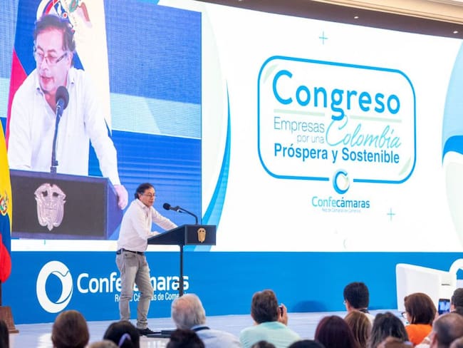 Al cierre del Congreso de Confecámaras en Cartagena, el mandatario solicitó al gremio apoyar al sector rural desde el desarrollo tecnológico
