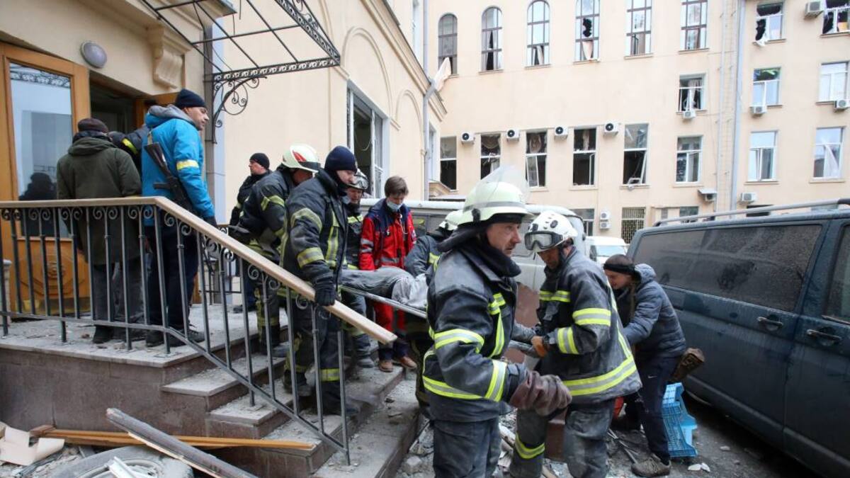 Bombardeos en Kiev dejan 10 muertos y Rusia pide evacuar