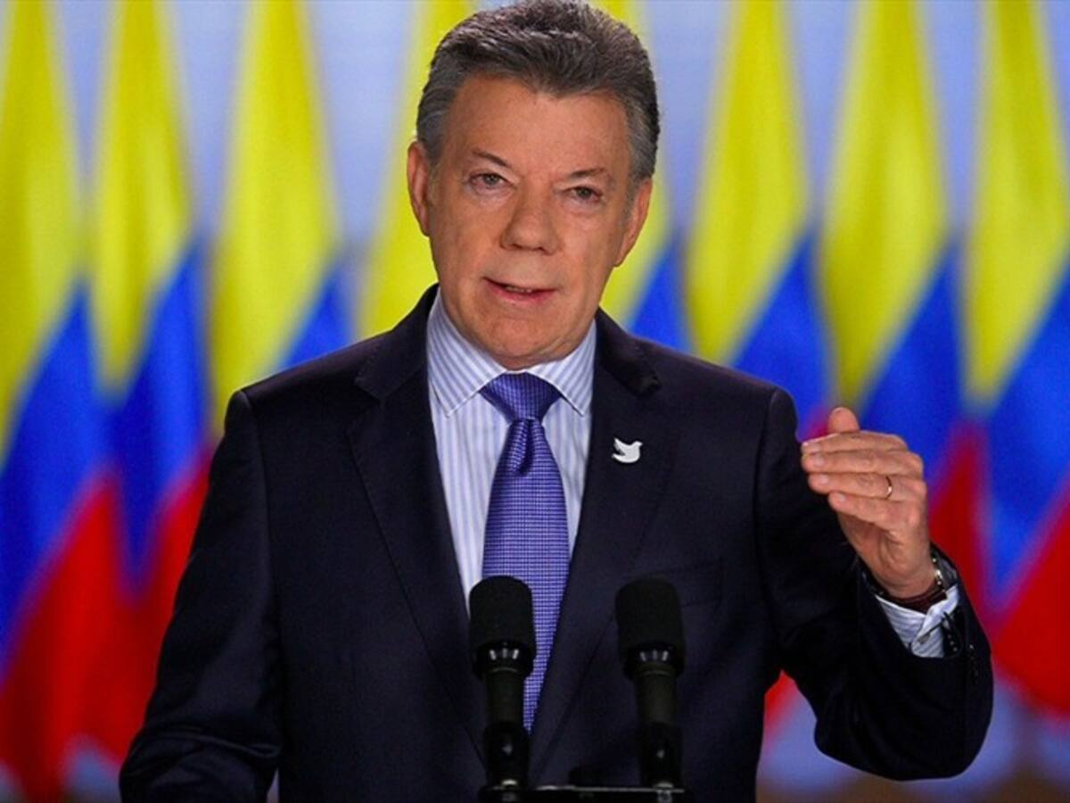 Hay que cumplirle a la contraparte: Santos pide aprobación de la JEP