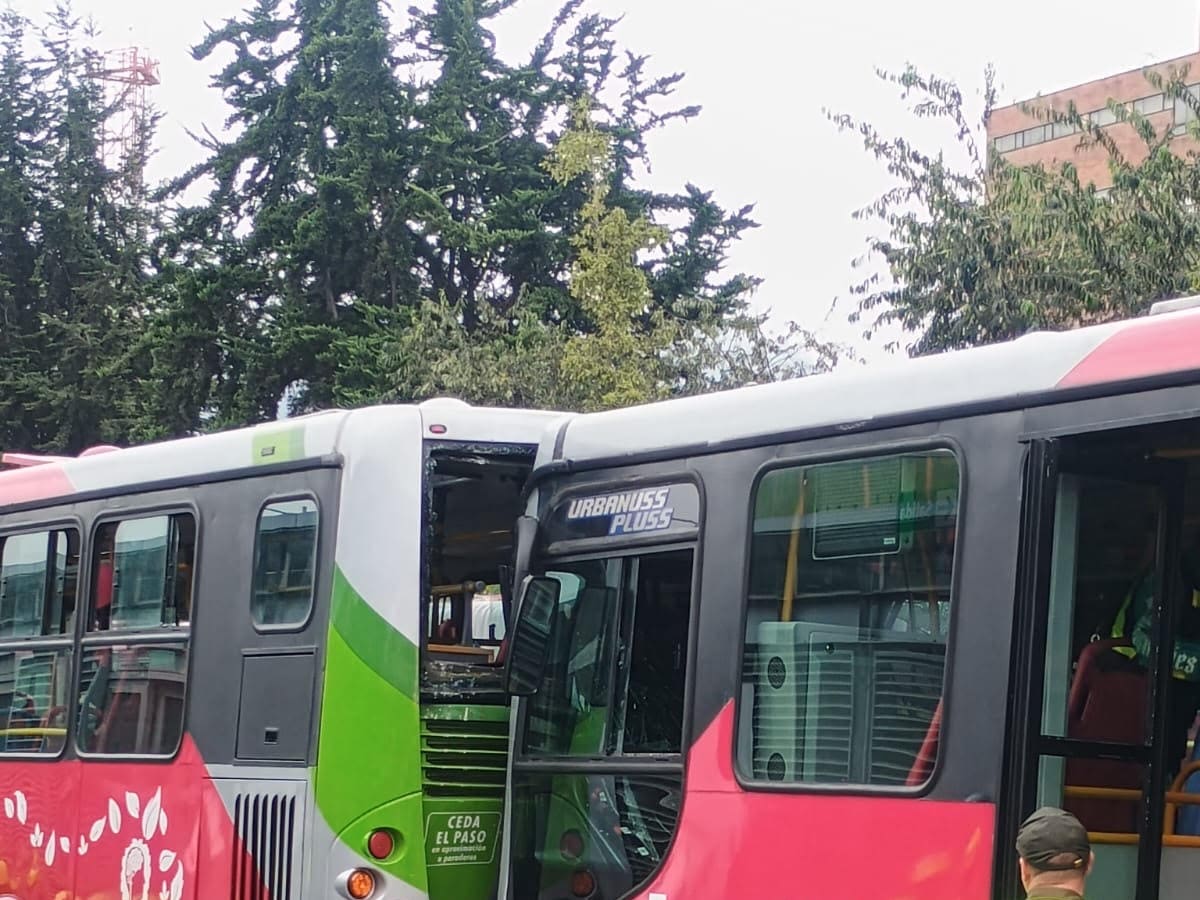 Más de 30 personas resultaron heridas tras choque de buses de TransMilenio