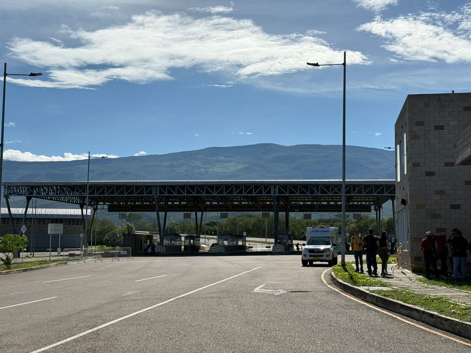 Puente internacional Atanasio Girardot. / Foto: Caracol Radio.