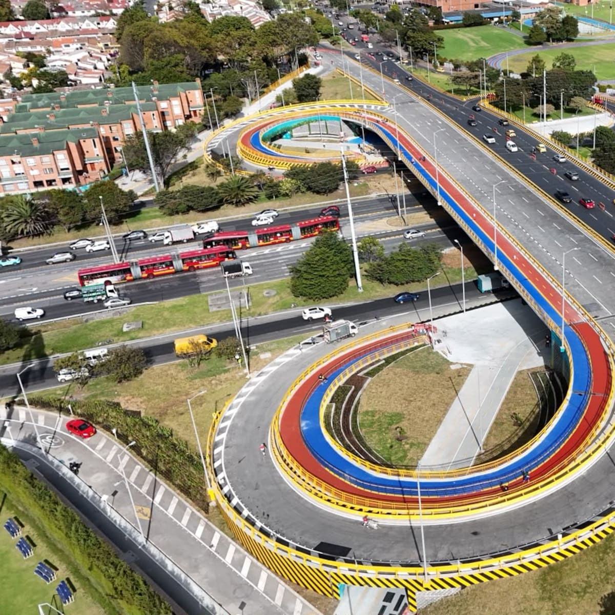 Habilitaron el puente de la calle 153 con Autopista Norte en Bogotá: tras tres años de retrasos