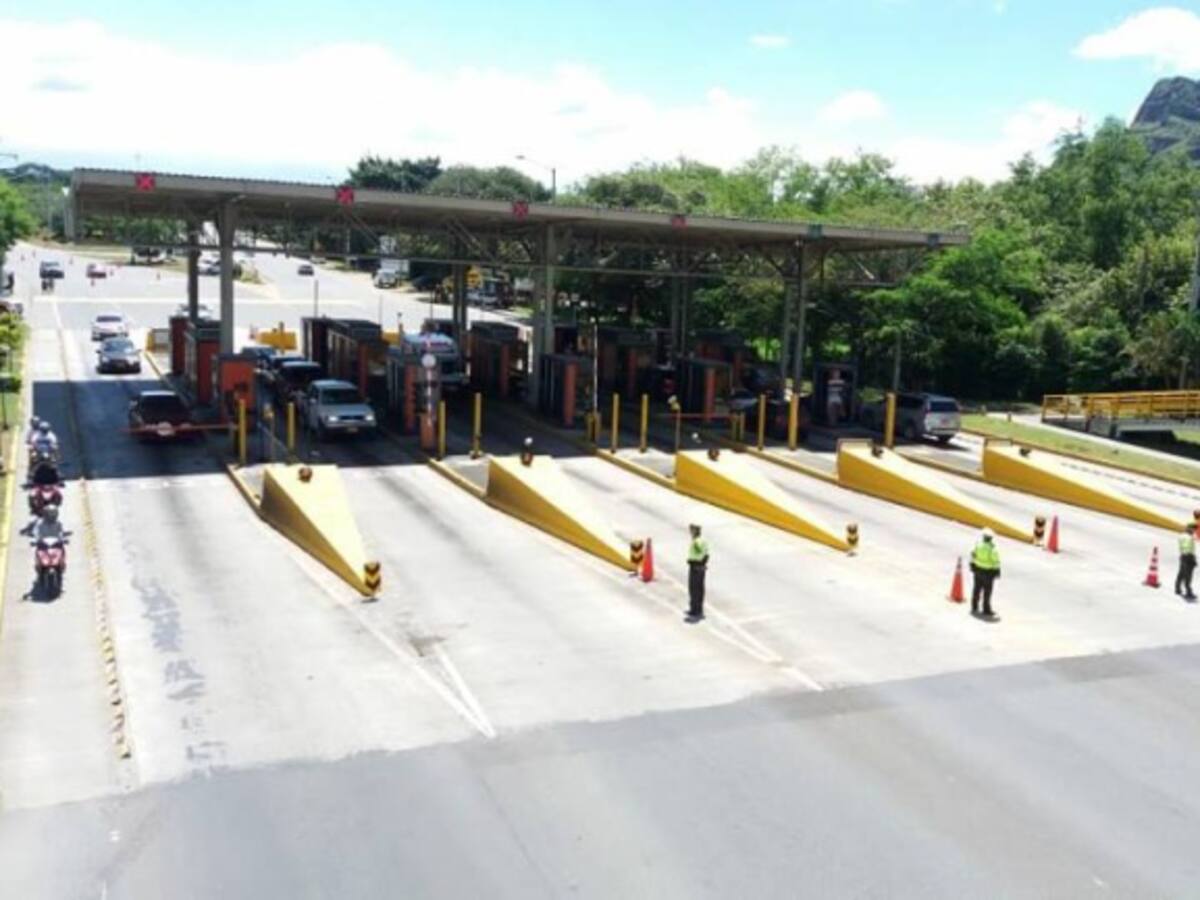 Más de 100.000 vehículos se movilizaron en Tolima durante festivo