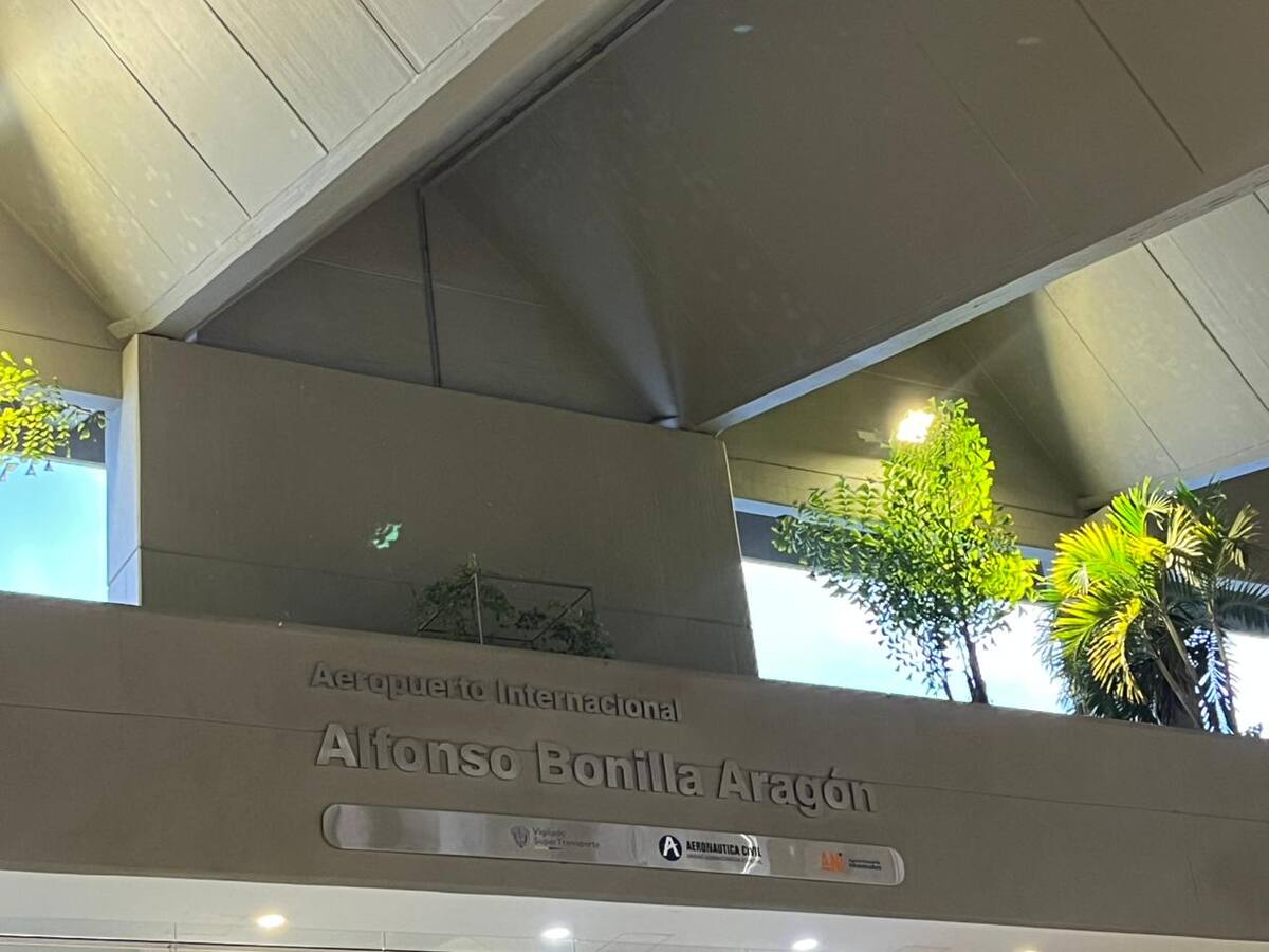 Cali: Aeronáutica Civil asume el control del Aeropuerto Alfonso Bonilla Aragón